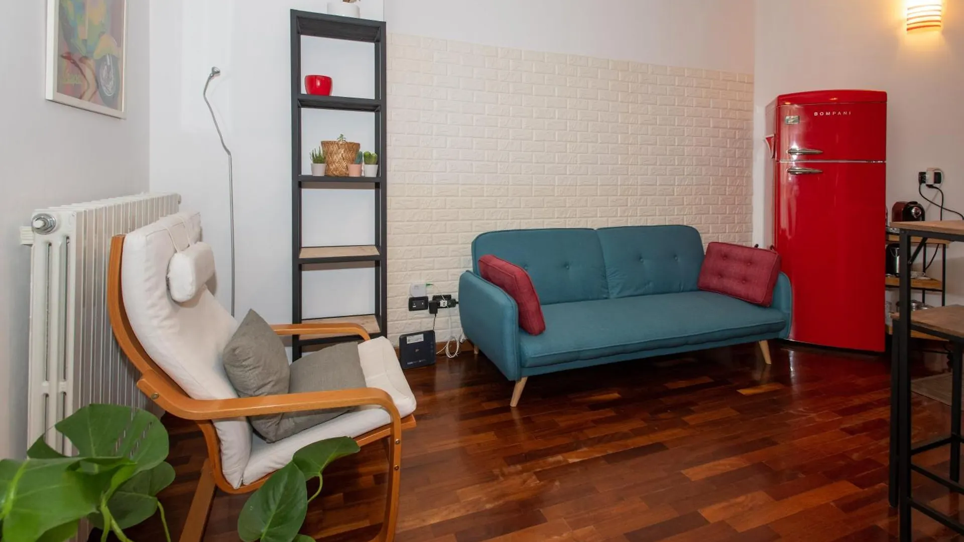 Apartment 10 Minutes Duomo-Elegant Apt Milan