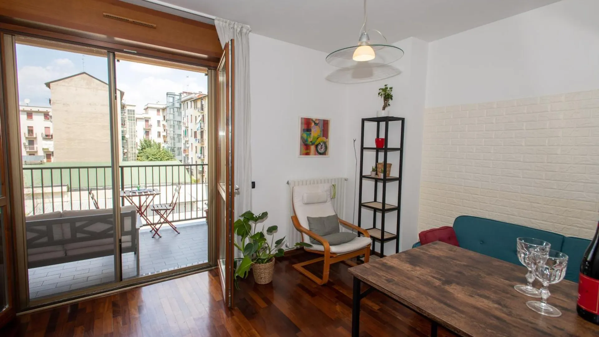 10 Minutes Duomo-Elegant Apt Milan