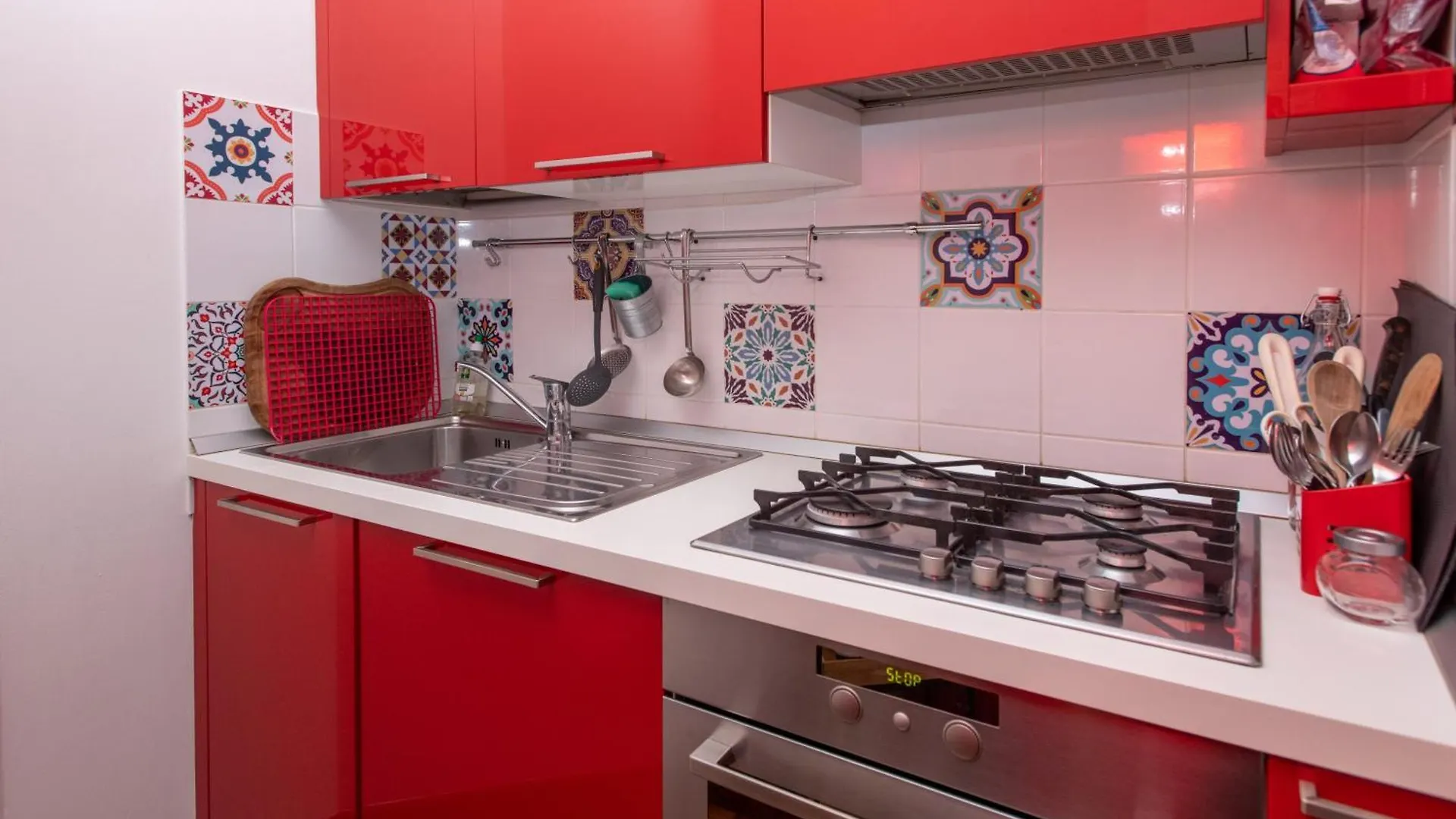 Apartment 10 Minutes Duomo-Elegant Apt Milan