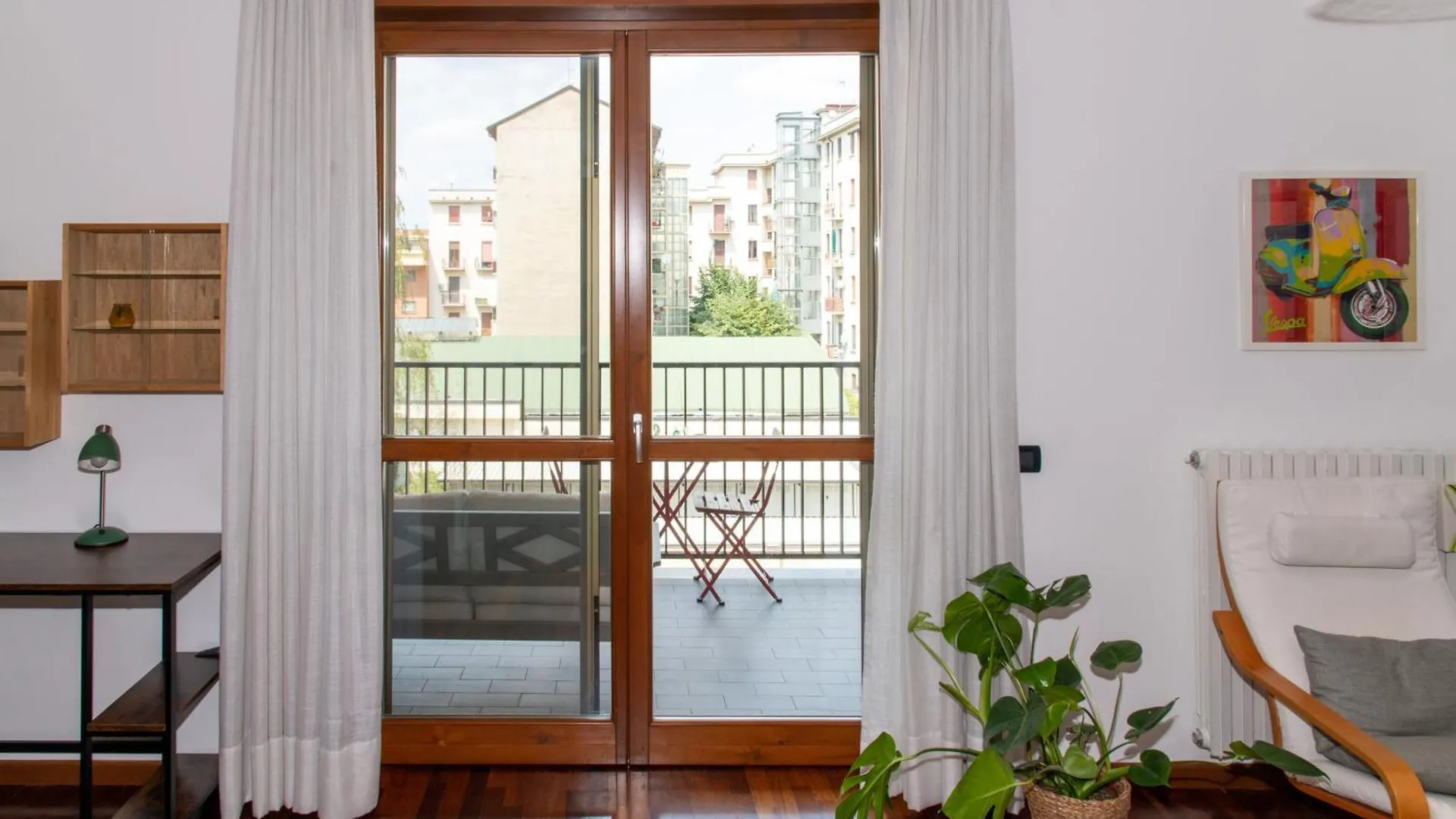 Apartment 10 Minutes Duomo-Elegant Apt Milan