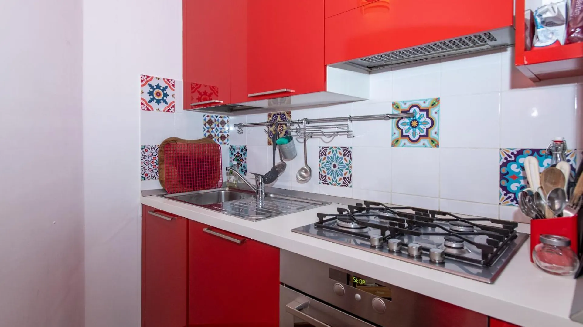 Apartment 10 Minutes Duomo-Elegant Apt Milan