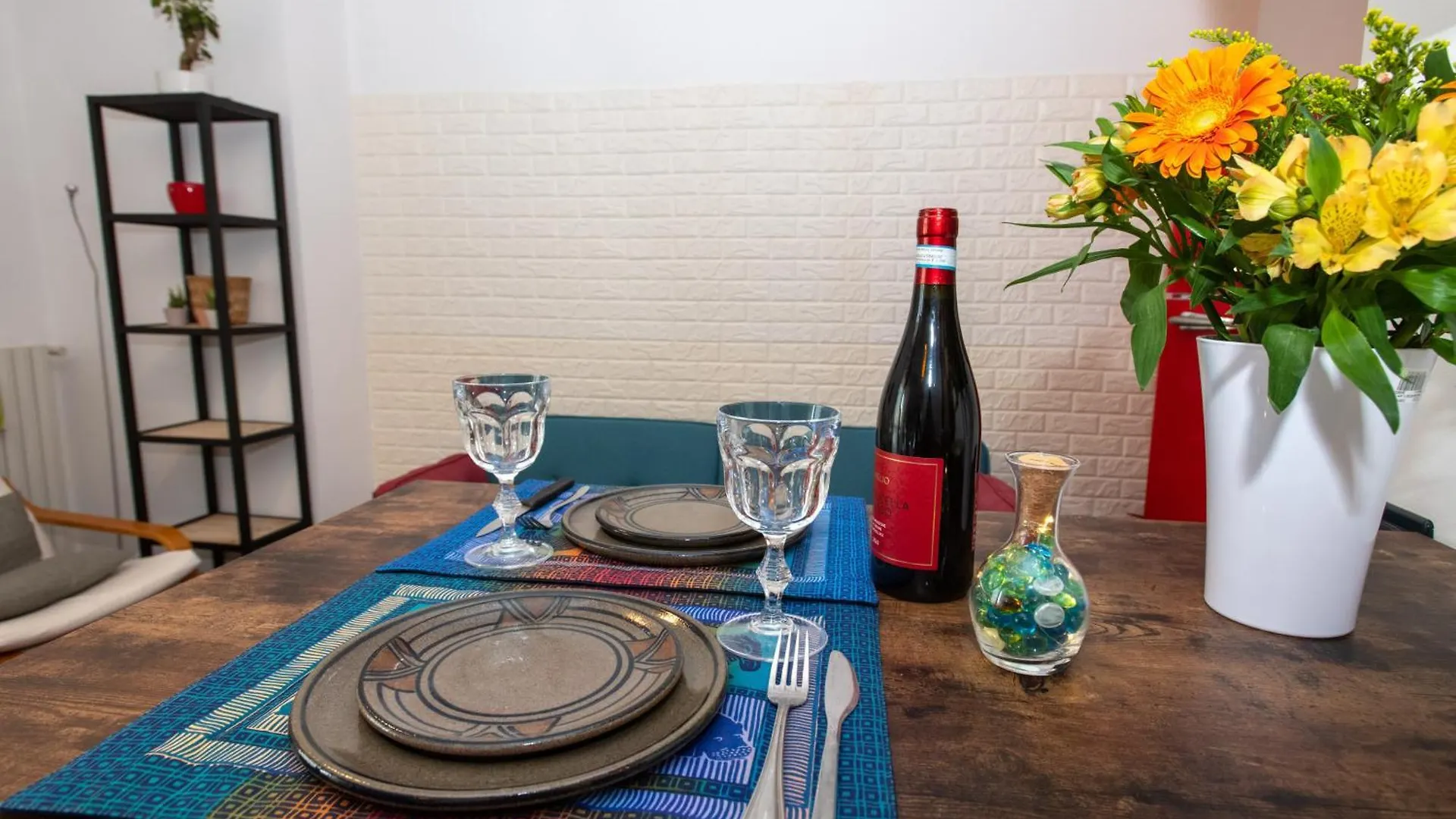 10 Minutes Duomo-Elegant Apt Milan Italy