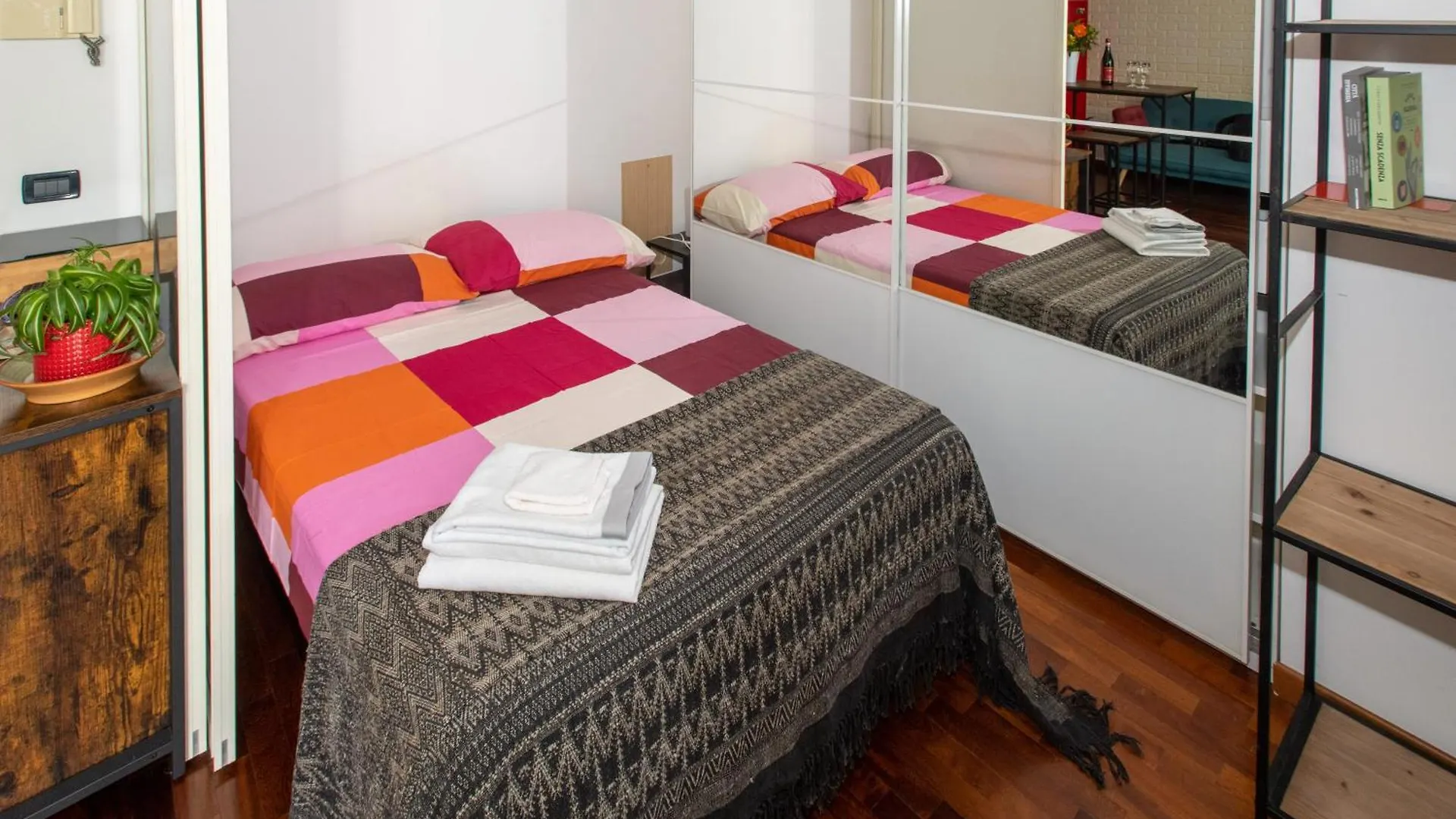 10 Minutes Duomo-Elegant Apt Milánó 0*,