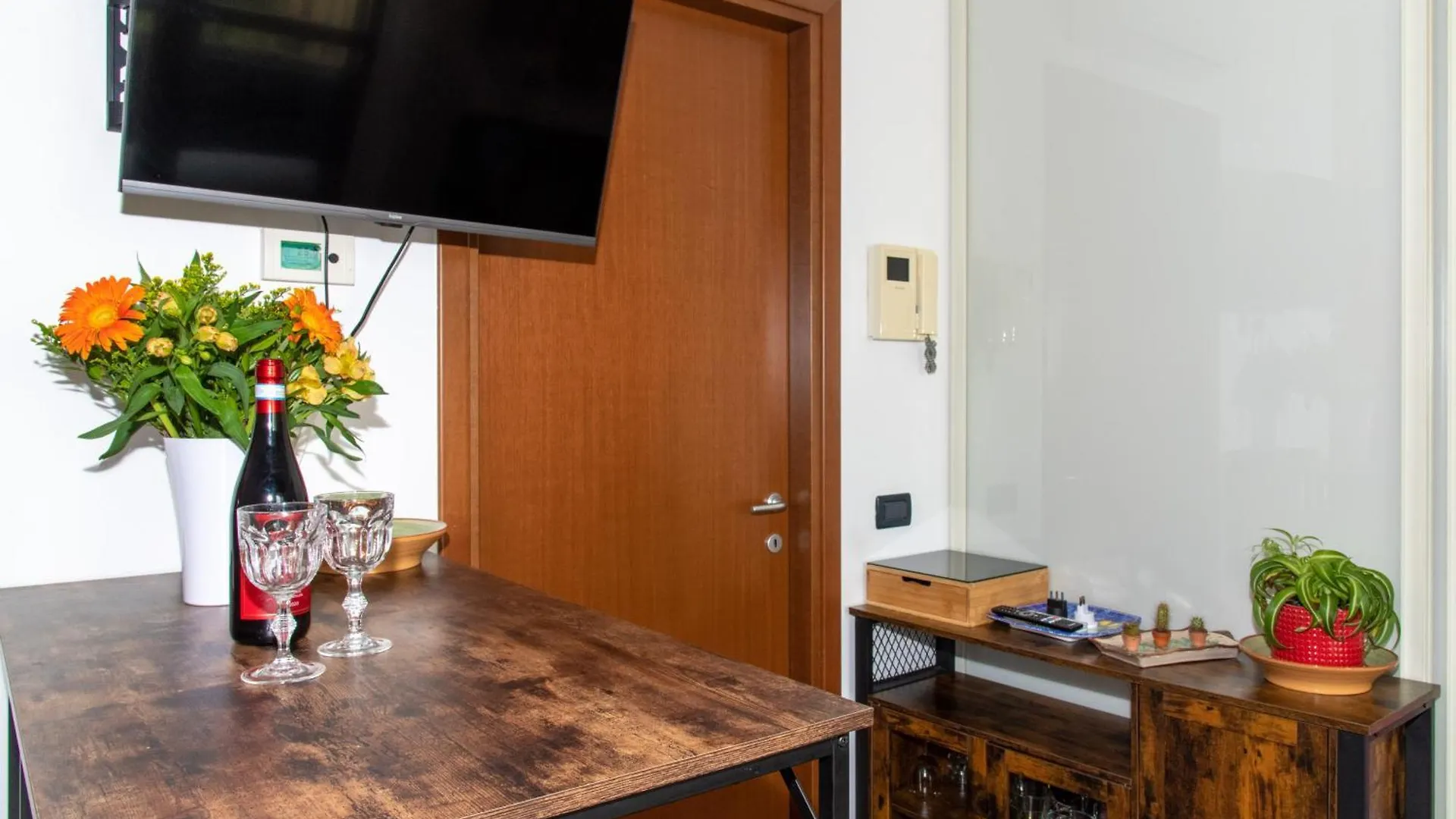 Apartman 10 Minutes Duomo-Elegant Apt Milánó